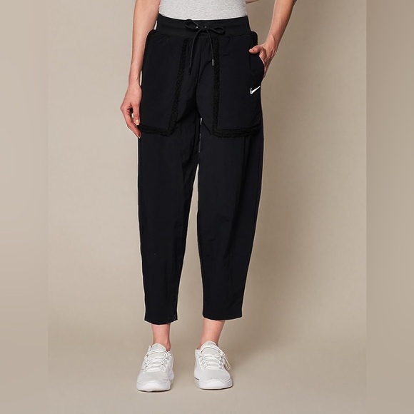 Nike Pants - NWT Nike Black Faux Fur‎ High Rise Loose Fit Pants Size Medium